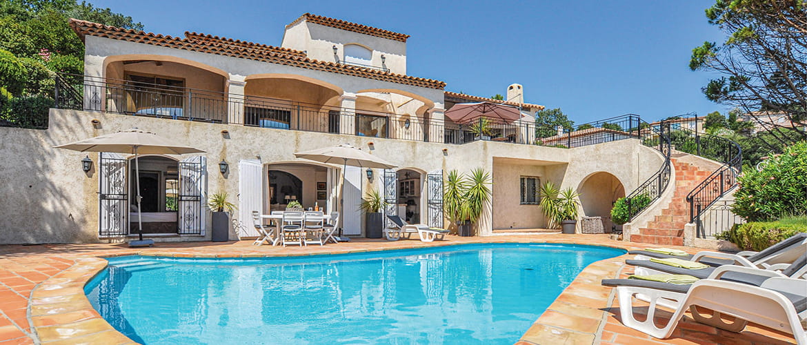 Leie feriehus med basseng i Frankrike